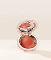 Hydrating Waterproof Lip Gloss – Long-Lasting Moisturizing Shine